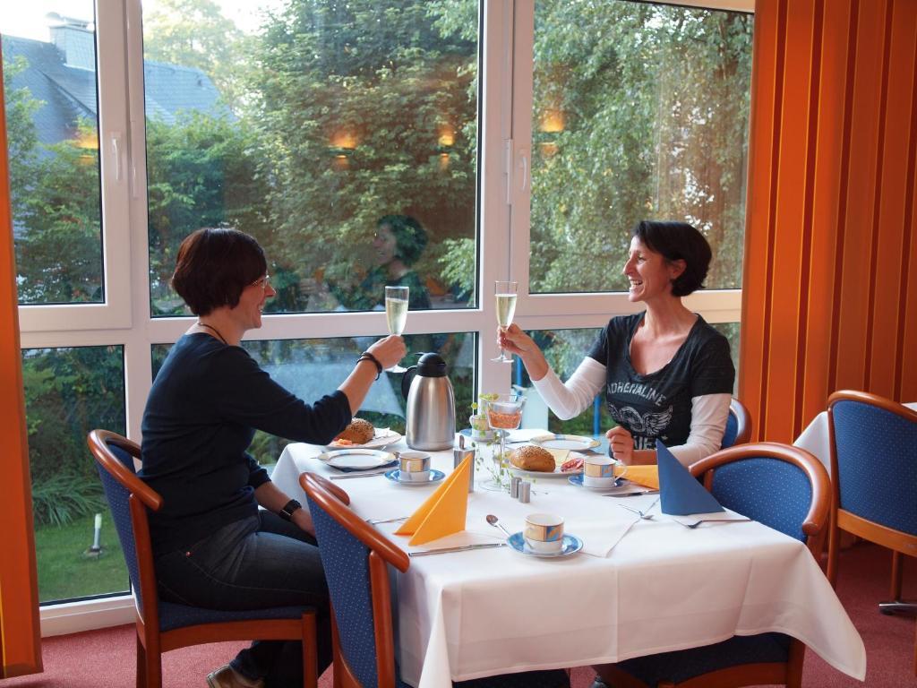 Altes Doktorhaus - Hotel Garni Willingen  Extérieur photo
